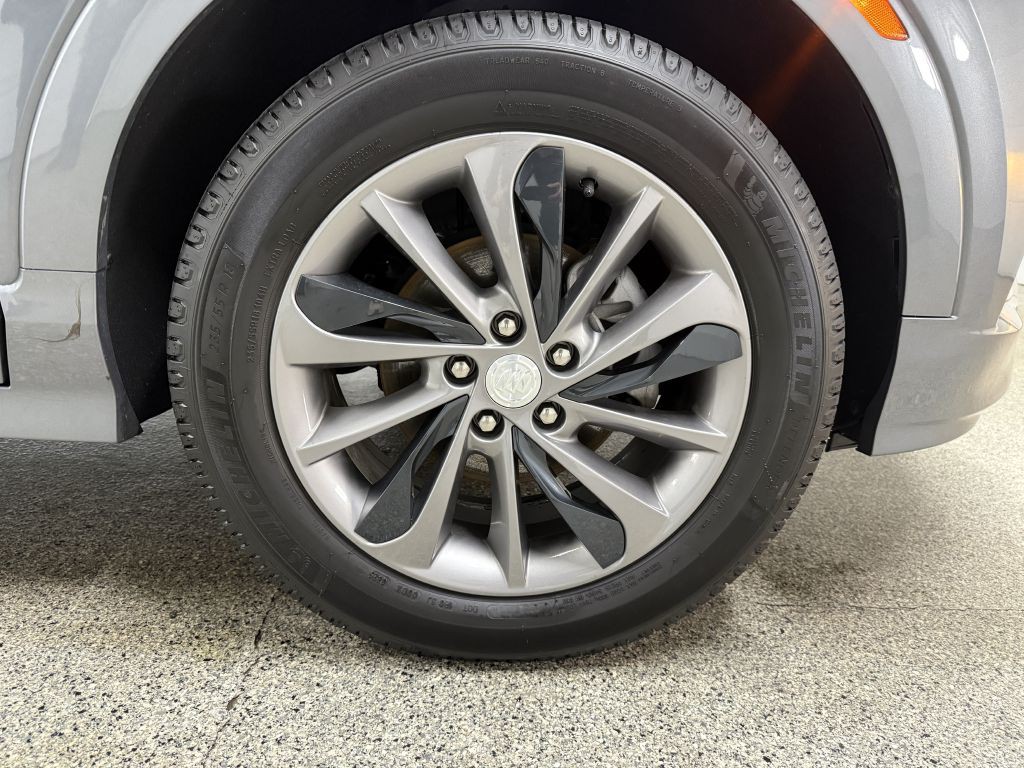 2022 Buick Enclave Image 39