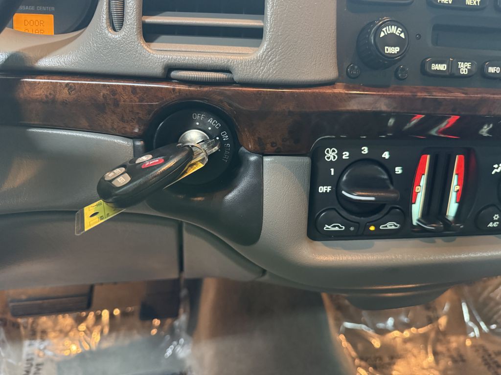 2003 Chevrolet Impala Image 19