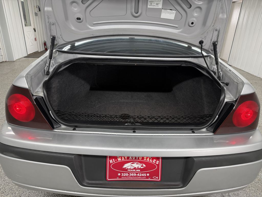 2003 Chevrolet Impala Image 30