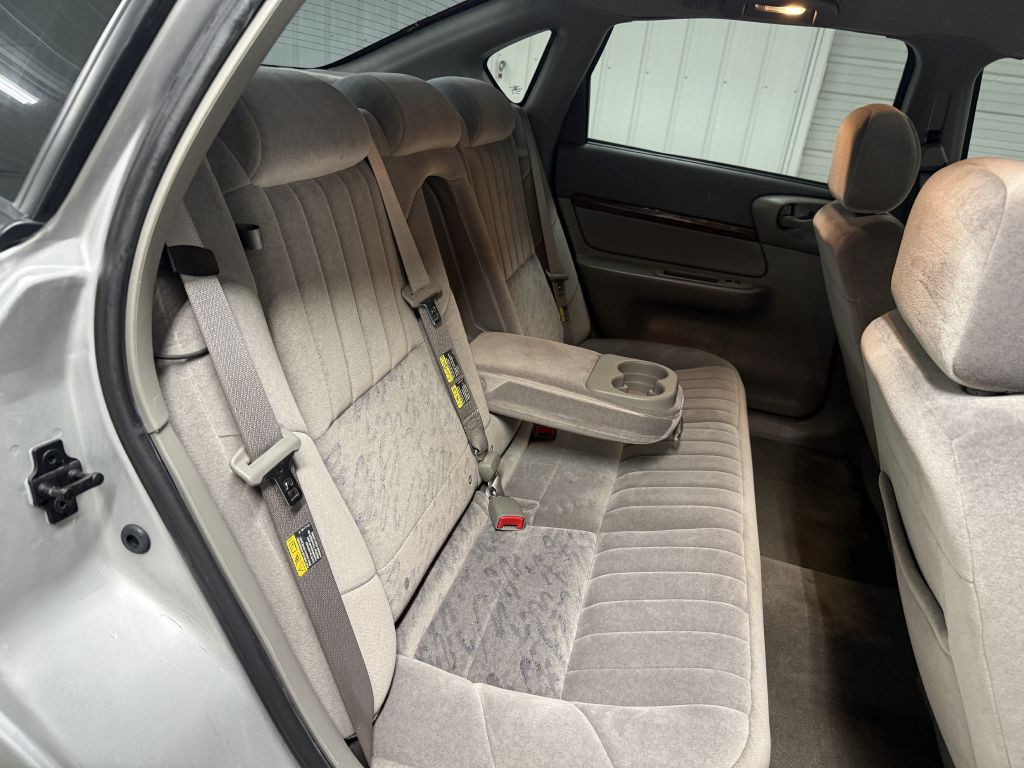 2003 Chevrolet Impala Image 33