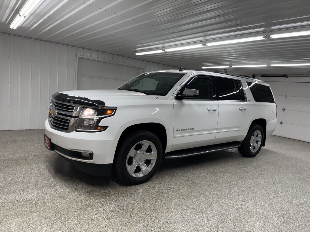 2015 Chevrolet Suburban Image 3