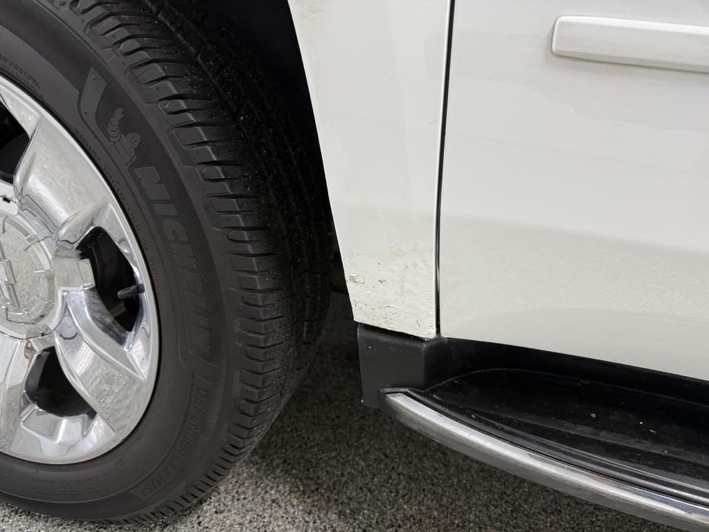 2015 Chevrolet Suburban Image 11