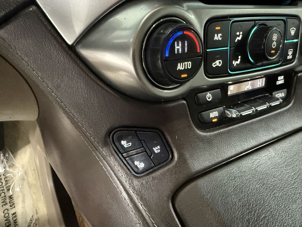 2015 Chevrolet Suburban Image 27