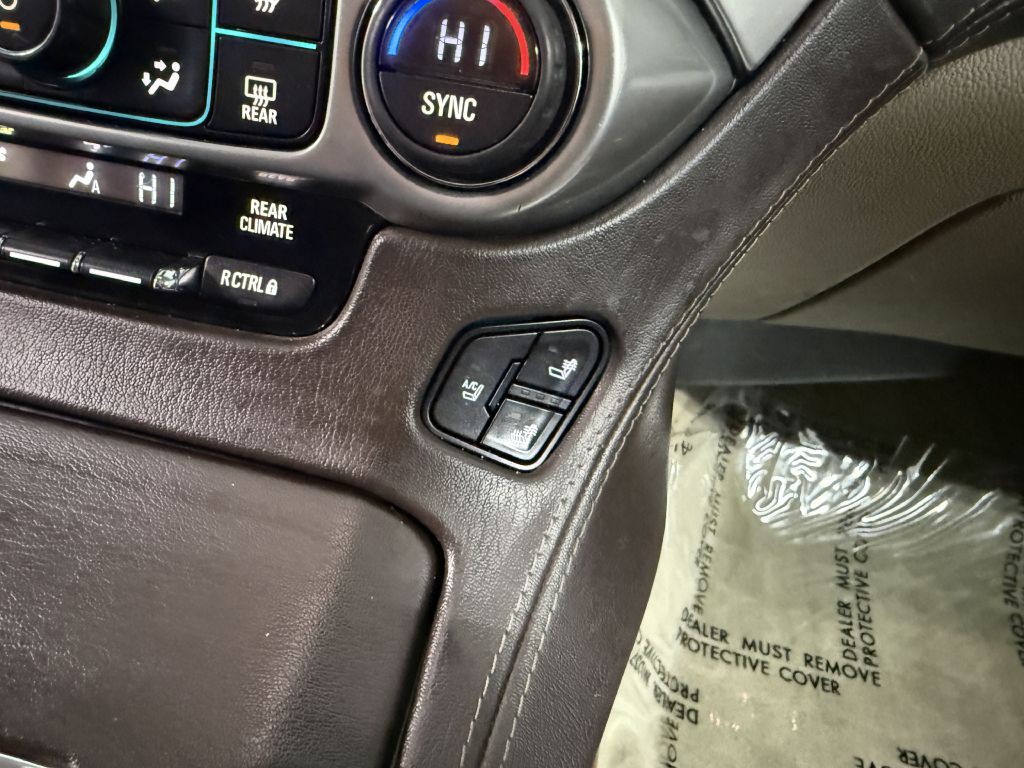 2015 Chevrolet Suburban Image 28