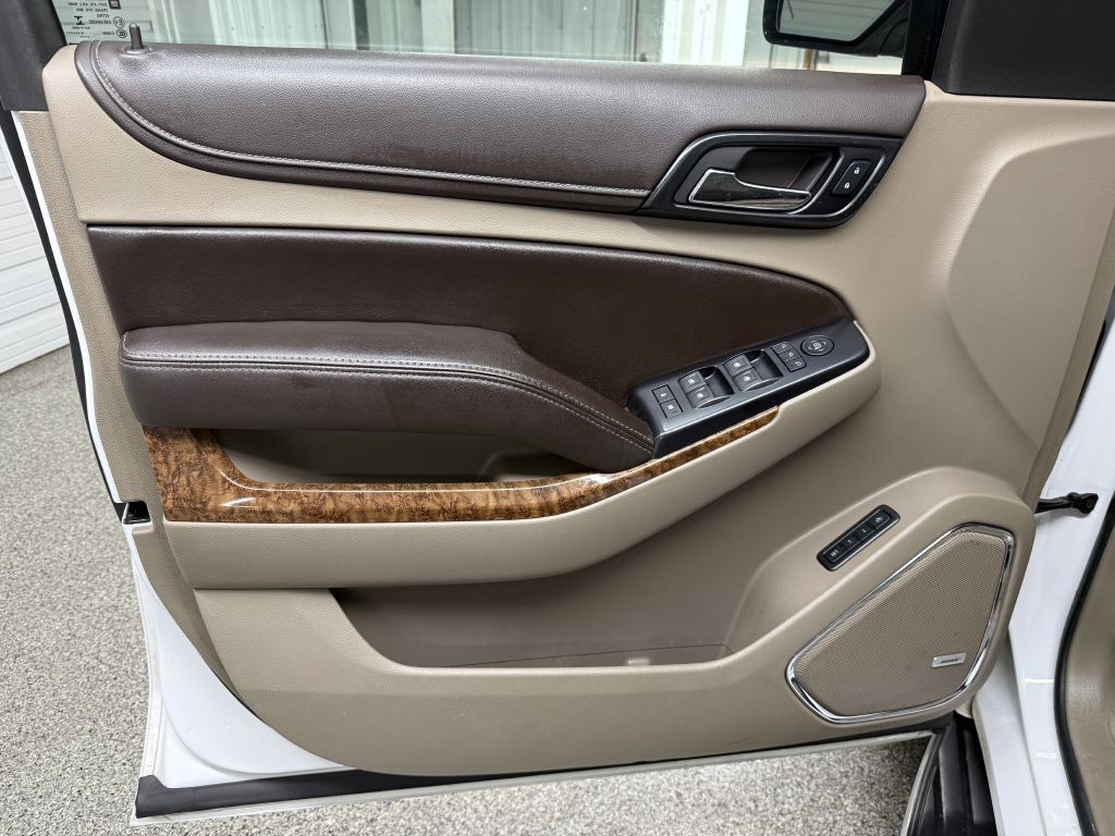 2015 Chevrolet Suburban Image 30