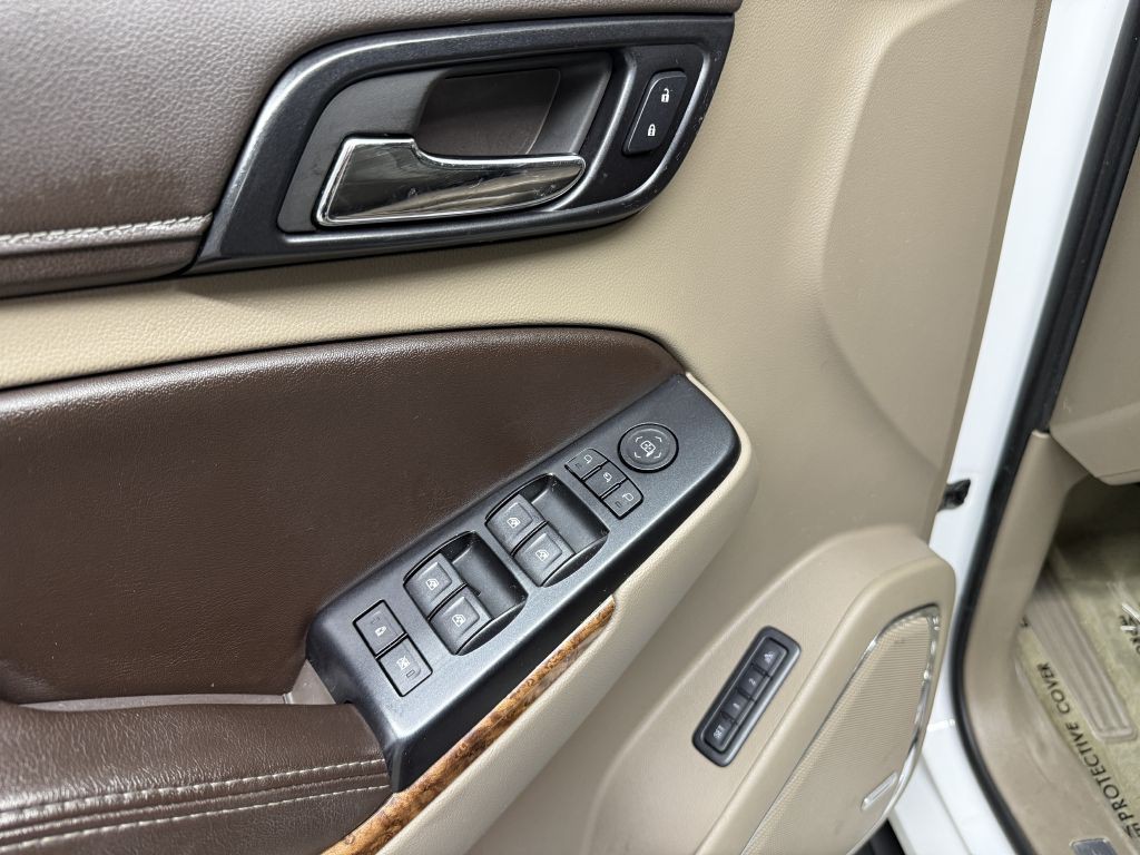 2015 Chevrolet Suburban Image 31