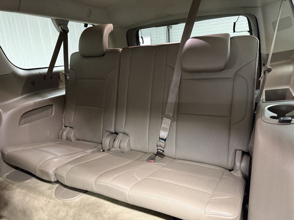 2015 Chevrolet Suburban Image 35