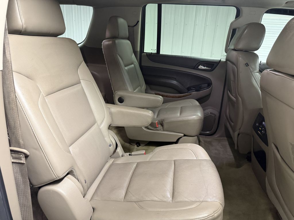 2015 Chevrolet Suburban Image 40