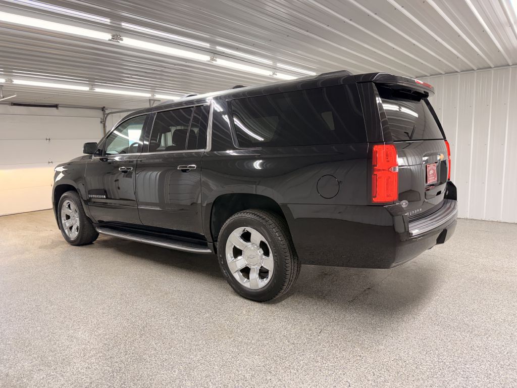 2017 Chevrolet Suburban Image 4