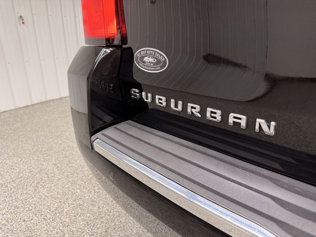 2017 Chevrolet Suburban Image 8