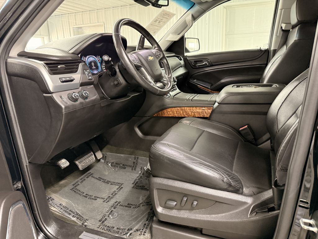2017 Chevrolet Suburban Image 12