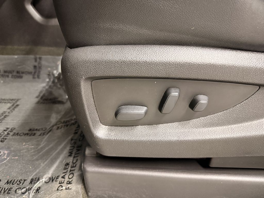 2017 Chevrolet Suburban Image 15