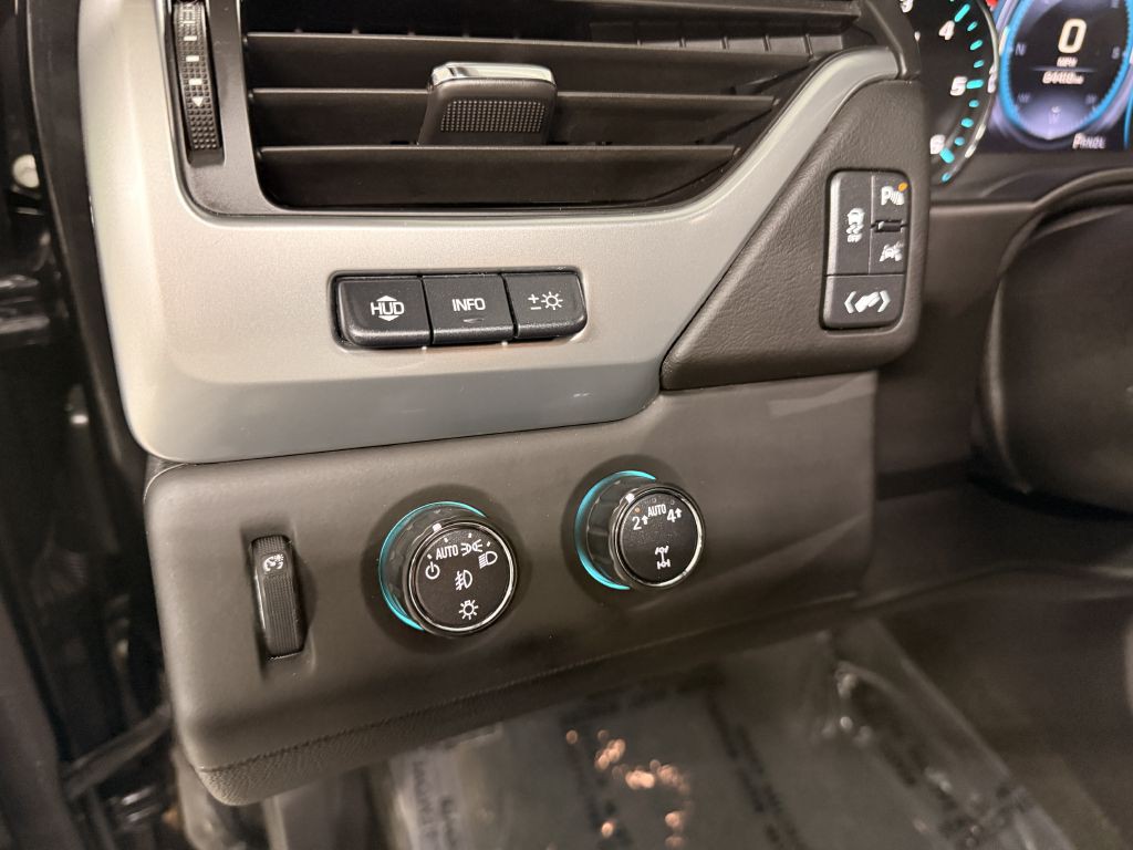 2017 Chevrolet Suburban Image 16