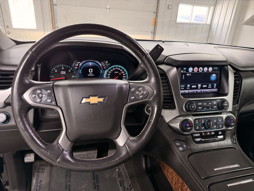 2017 Chevrolet Suburban Image 19