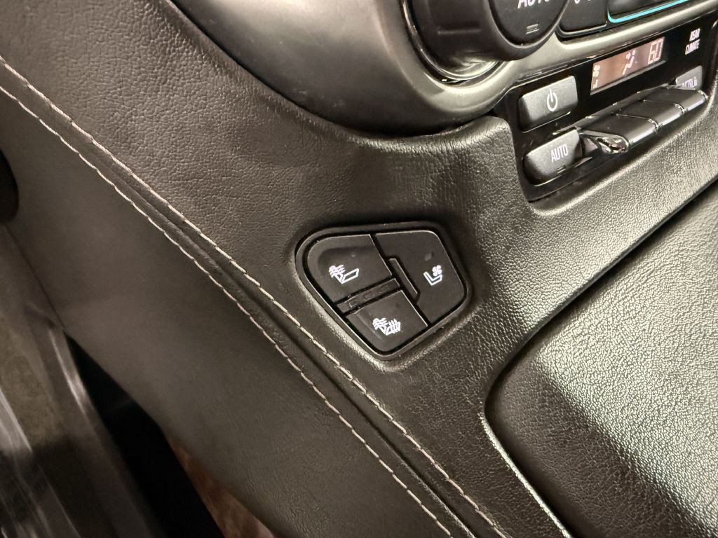 2017 Chevrolet Suburban Image 24