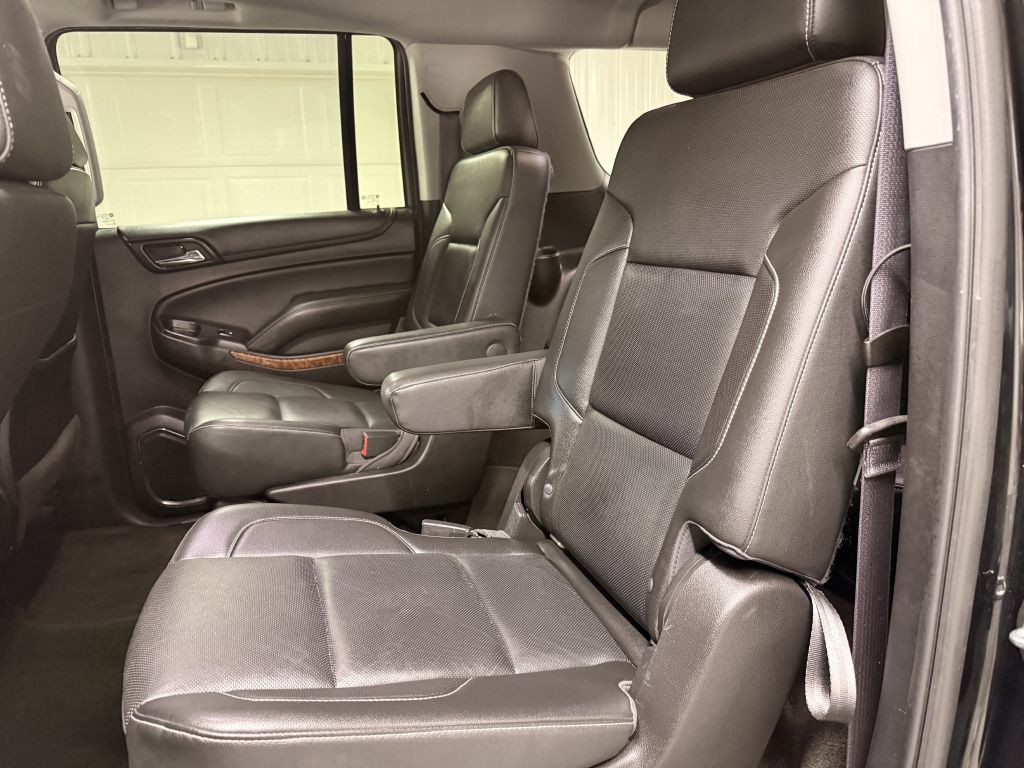 2017 Chevrolet Suburban Image 30