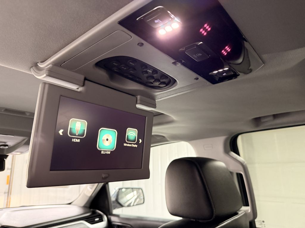 2017 Chevrolet Suburban Image 31