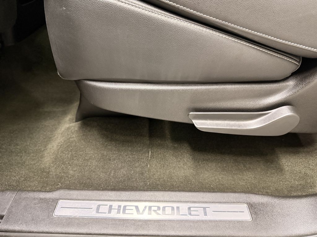 2017 Chevrolet Suburban Image 35