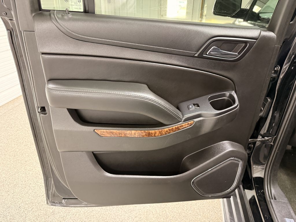 2017 Chevrolet Suburban Image 36