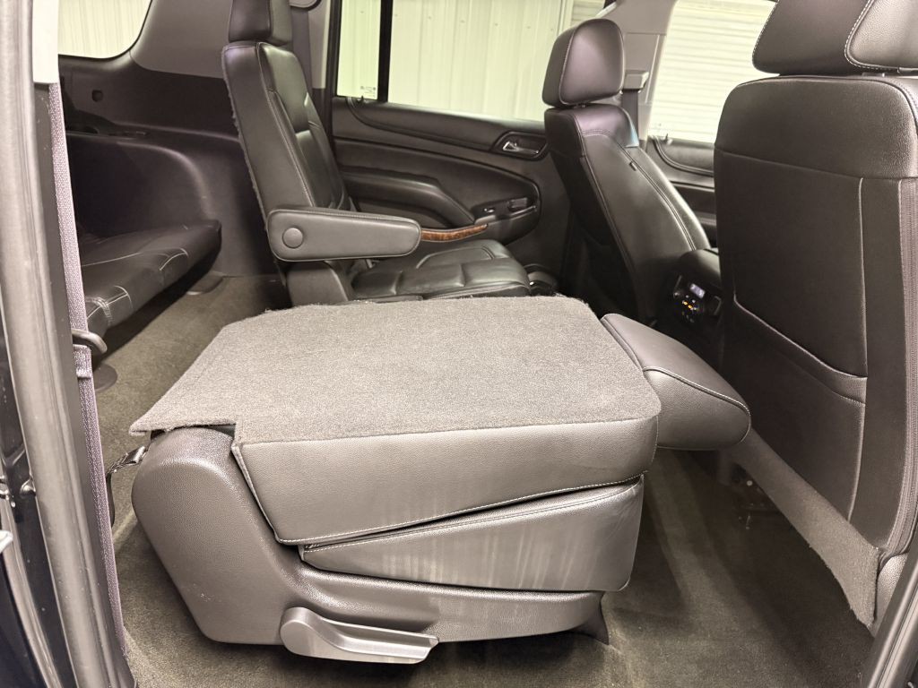 2017 Chevrolet Suburban Image 43