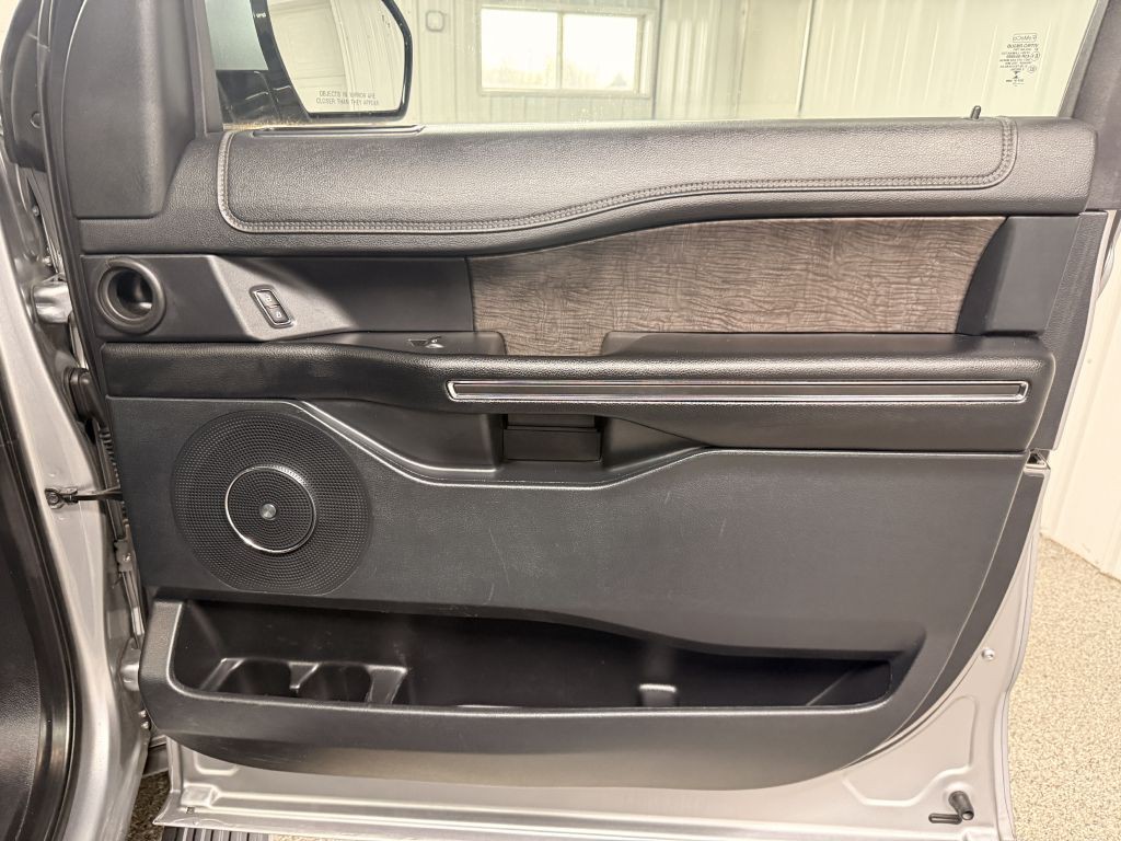 2021 Ford Expedition Image 46