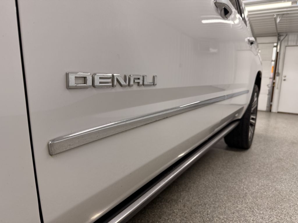 2019 GMC Yukon Image 9