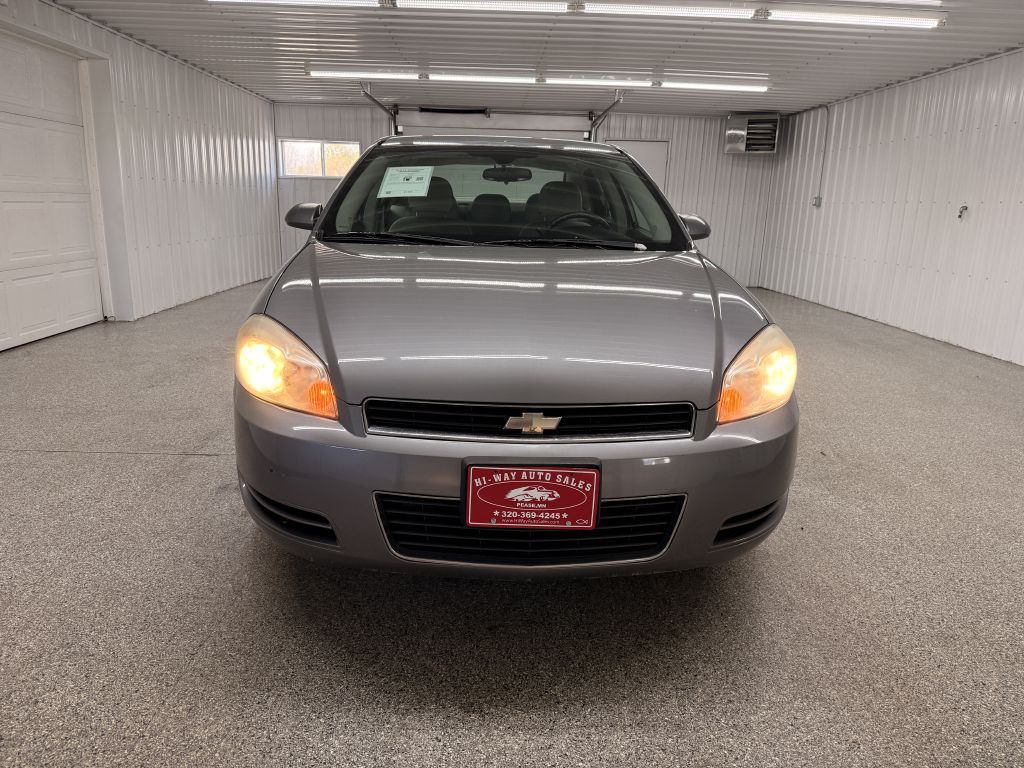 2008 Chevrolet Impala Image 2