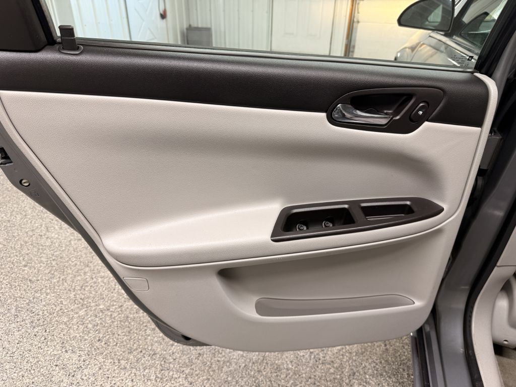 2008 Chevrolet Impala Image 22