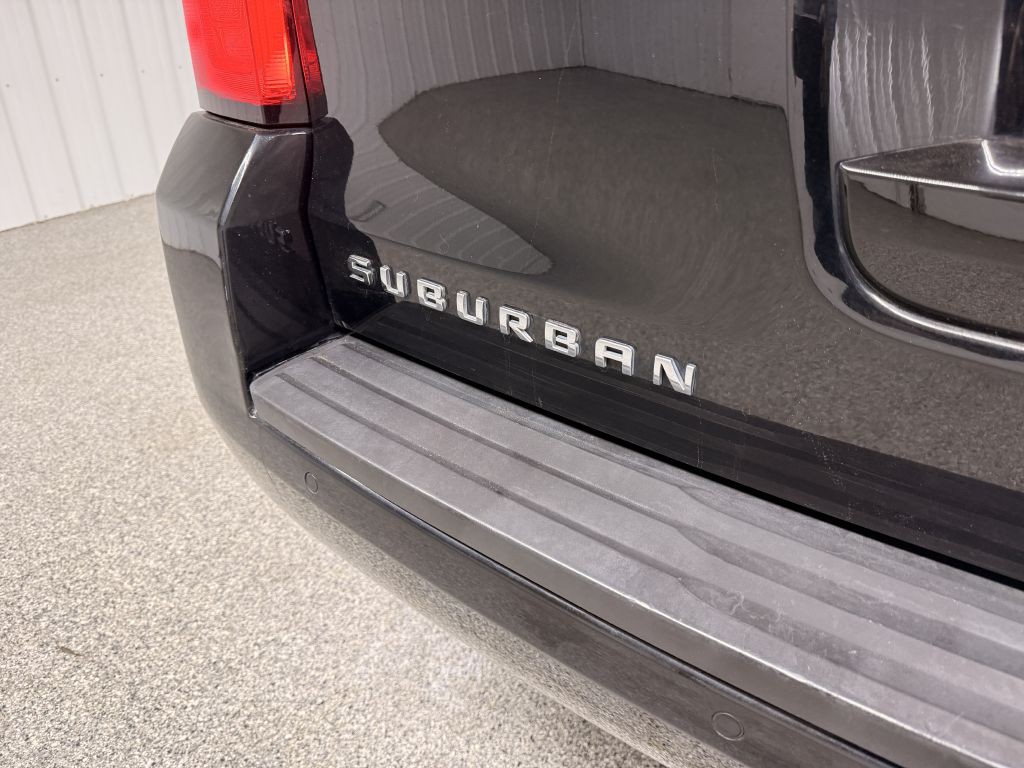 2020 Chevrolet Suburban Image 8