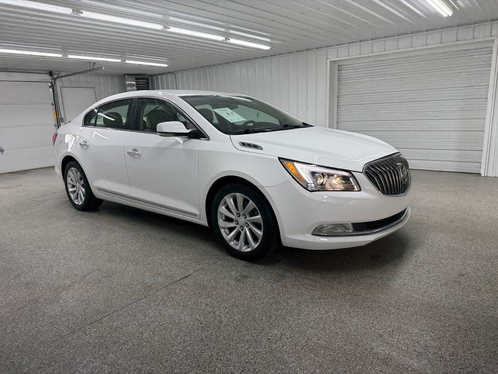 2016 Buick Lacrosse Image 1