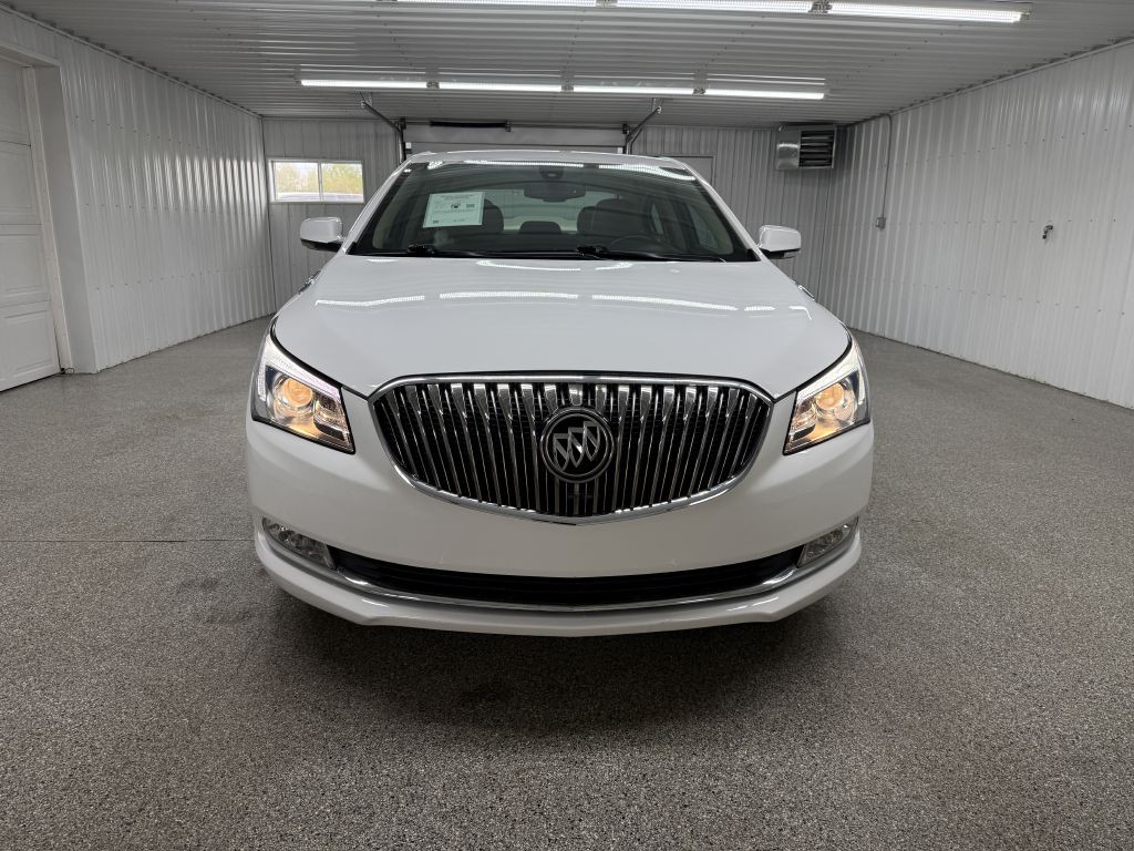2016 Buick Lacrosse Image 2