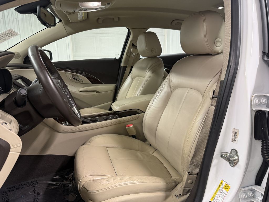 2016 Buick Lacrosse Image 10