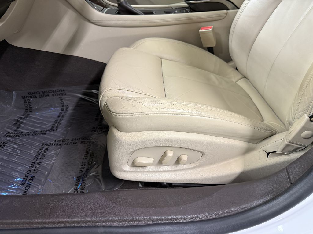 2016 Buick Lacrosse Image 11