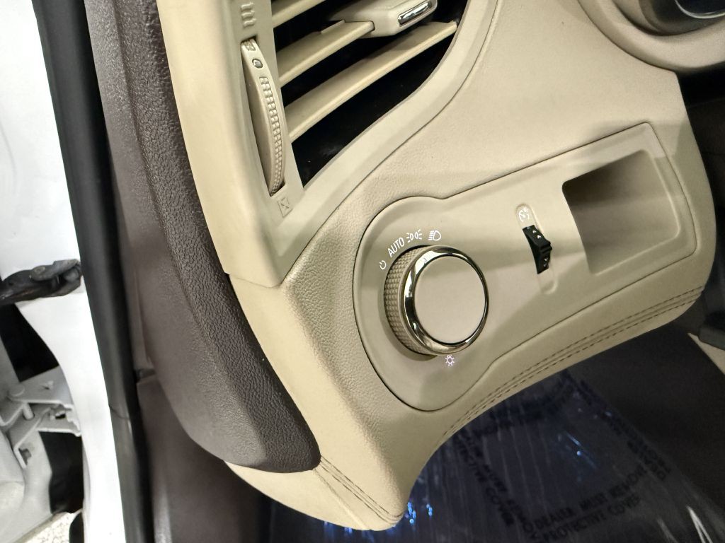 2016 Buick Lacrosse Image 14