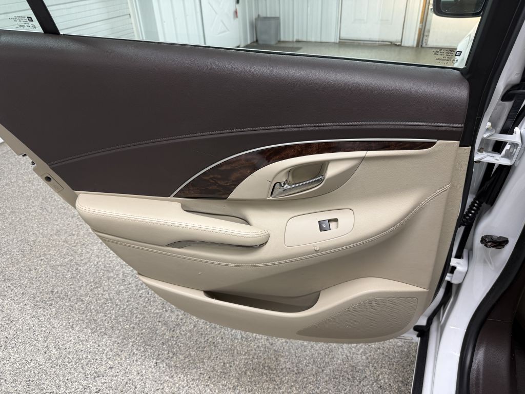 2016 Buick Lacrosse Image 27