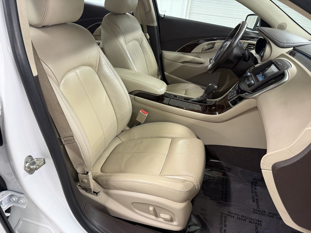 2016 Buick Lacrosse Image 32
