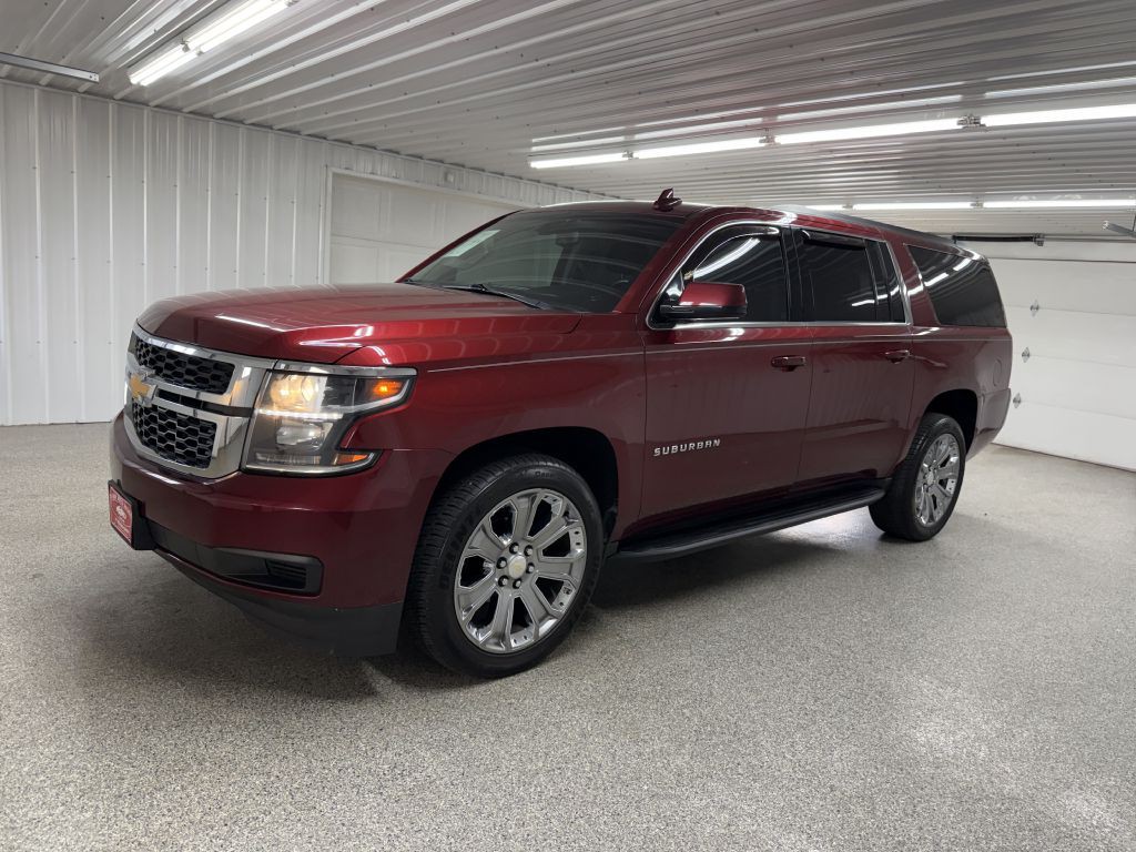 2017 Chevrolet Suburban Image 4