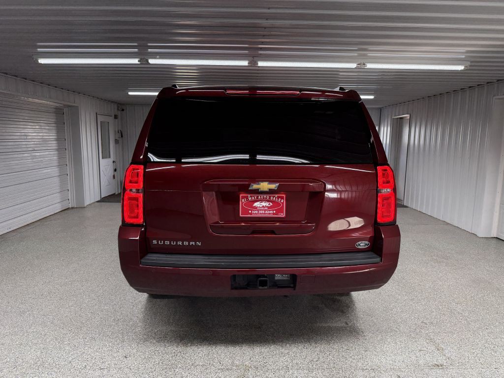 2017 Chevrolet Suburban Image 6
