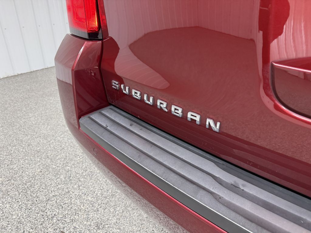 2017 Chevrolet Suburban Image 8