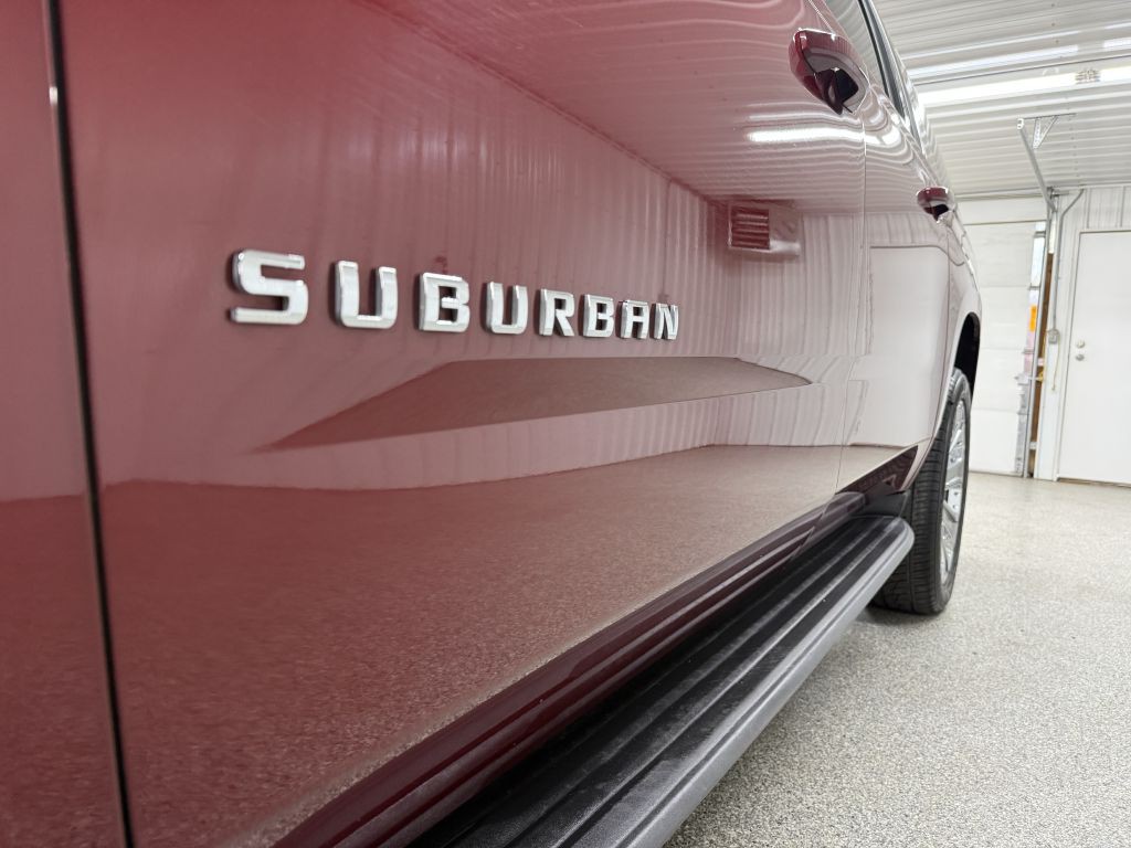 2017 Chevrolet Suburban Image 9