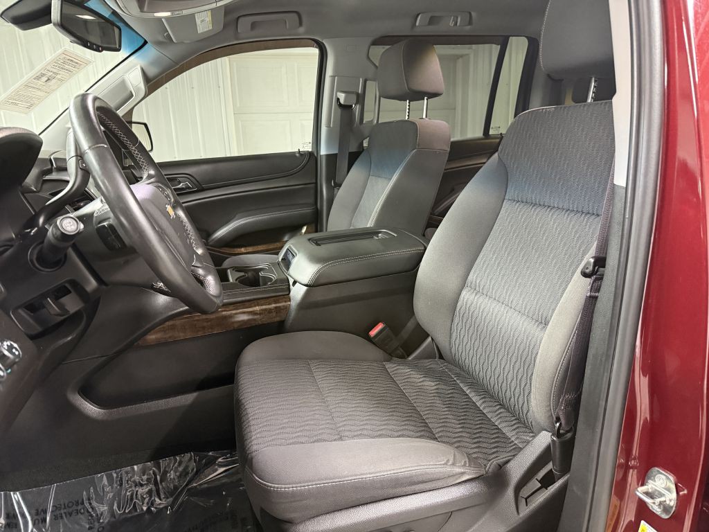 2017 Chevrolet Suburban Image 12