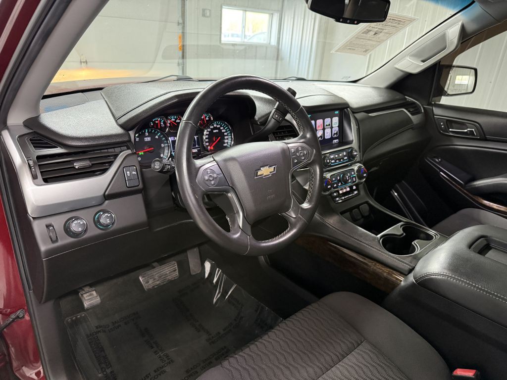 2017 Chevrolet Suburban Image 14