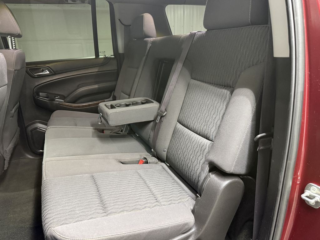 2017 Chevrolet Suburban Image 27