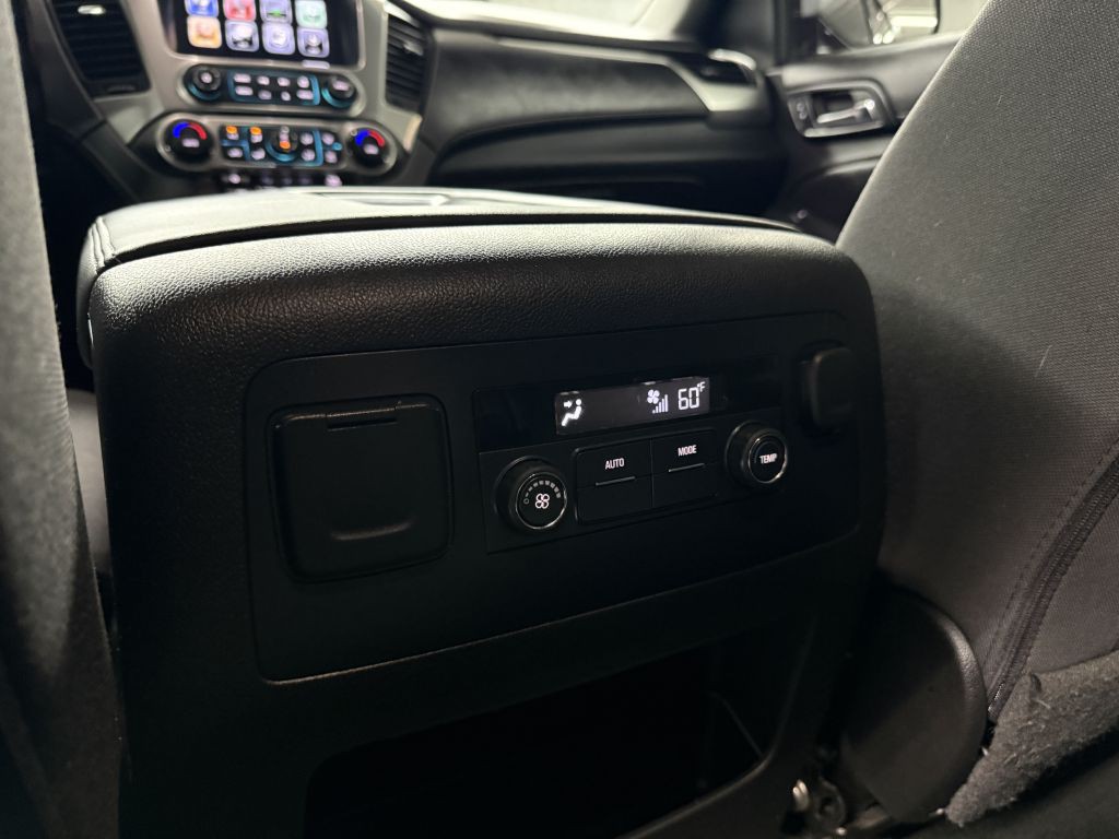 2017 Chevrolet Suburban Image 28