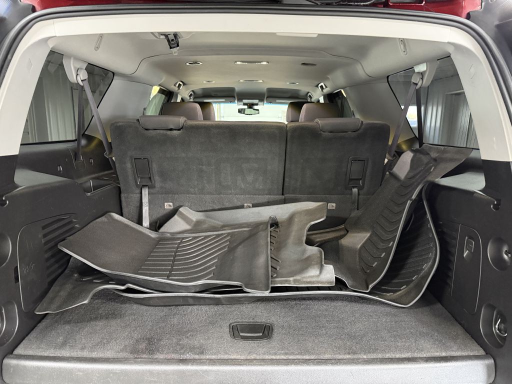 2017 Chevrolet Suburban Image 31