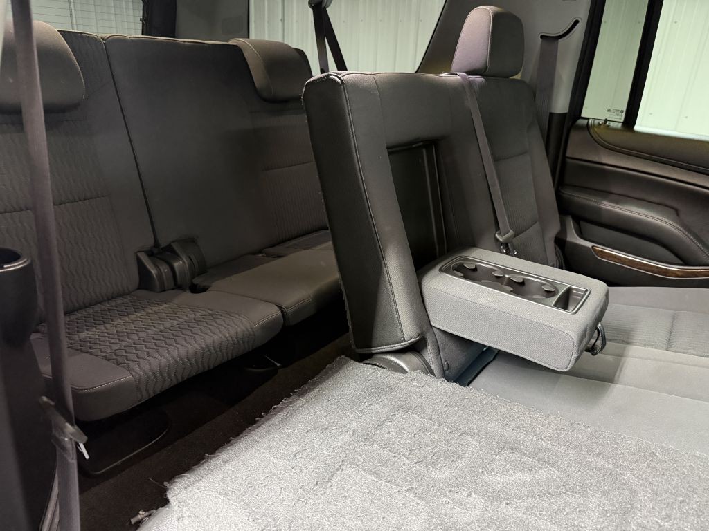 2017 Chevrolet Suburban Image 34