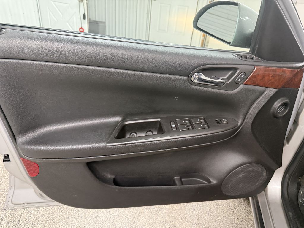 2007 Chevrolet Impala Image 17