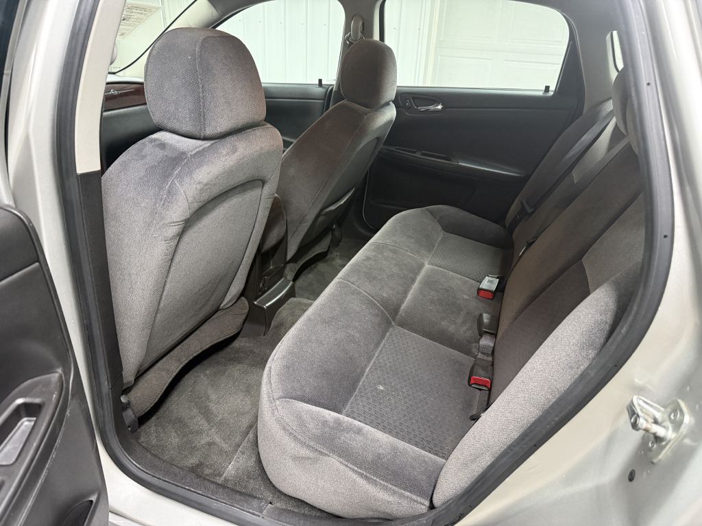 2007 Chevrolet Impala Image 19