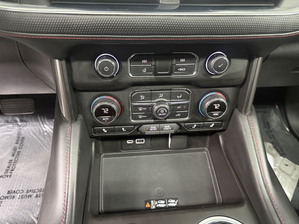 2021 Chevrolet Suburban Image 18