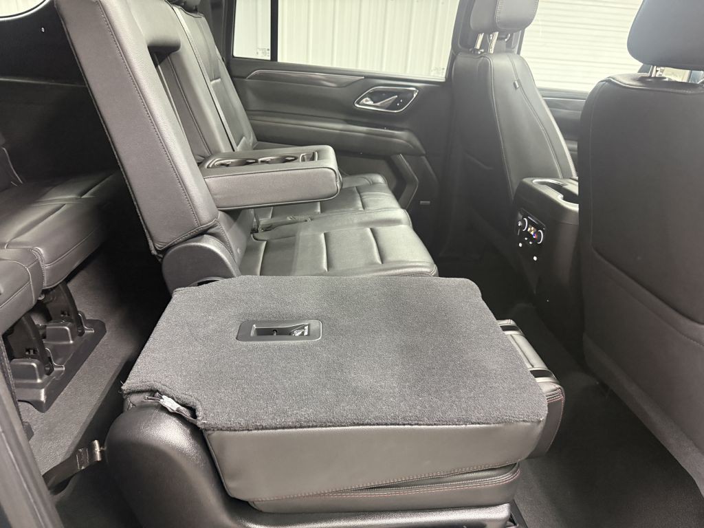 2021 Chevrolet Suburban Image 33
